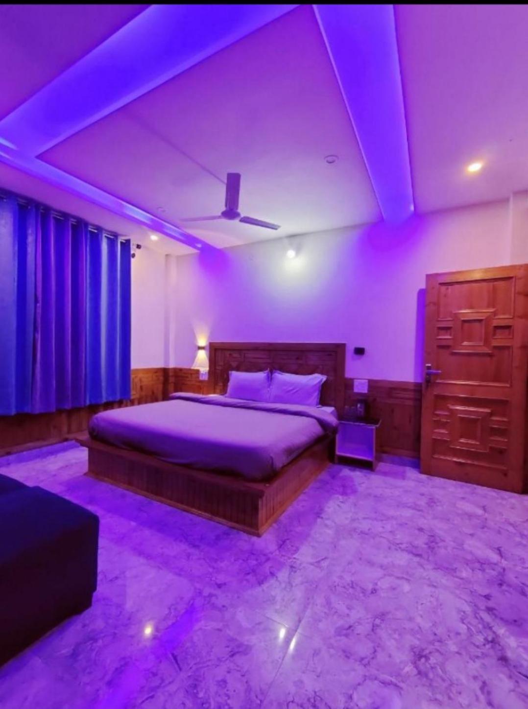 Delight Homestay Kasol Exteriör bild