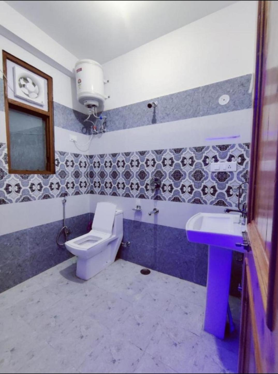 Delight Homestay Kasol Exteriör bild
