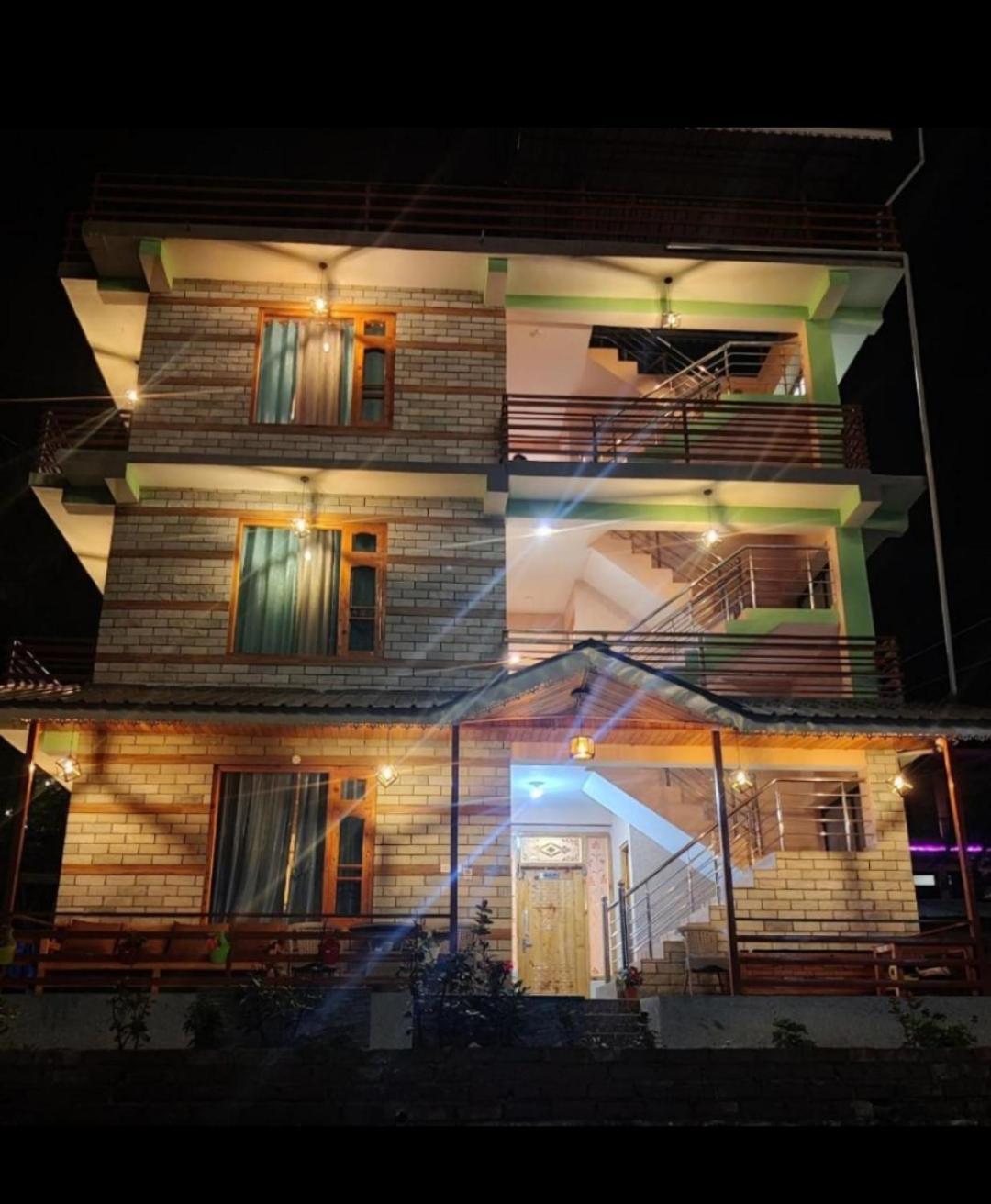Delight Homestay Kasol Exteriör bild