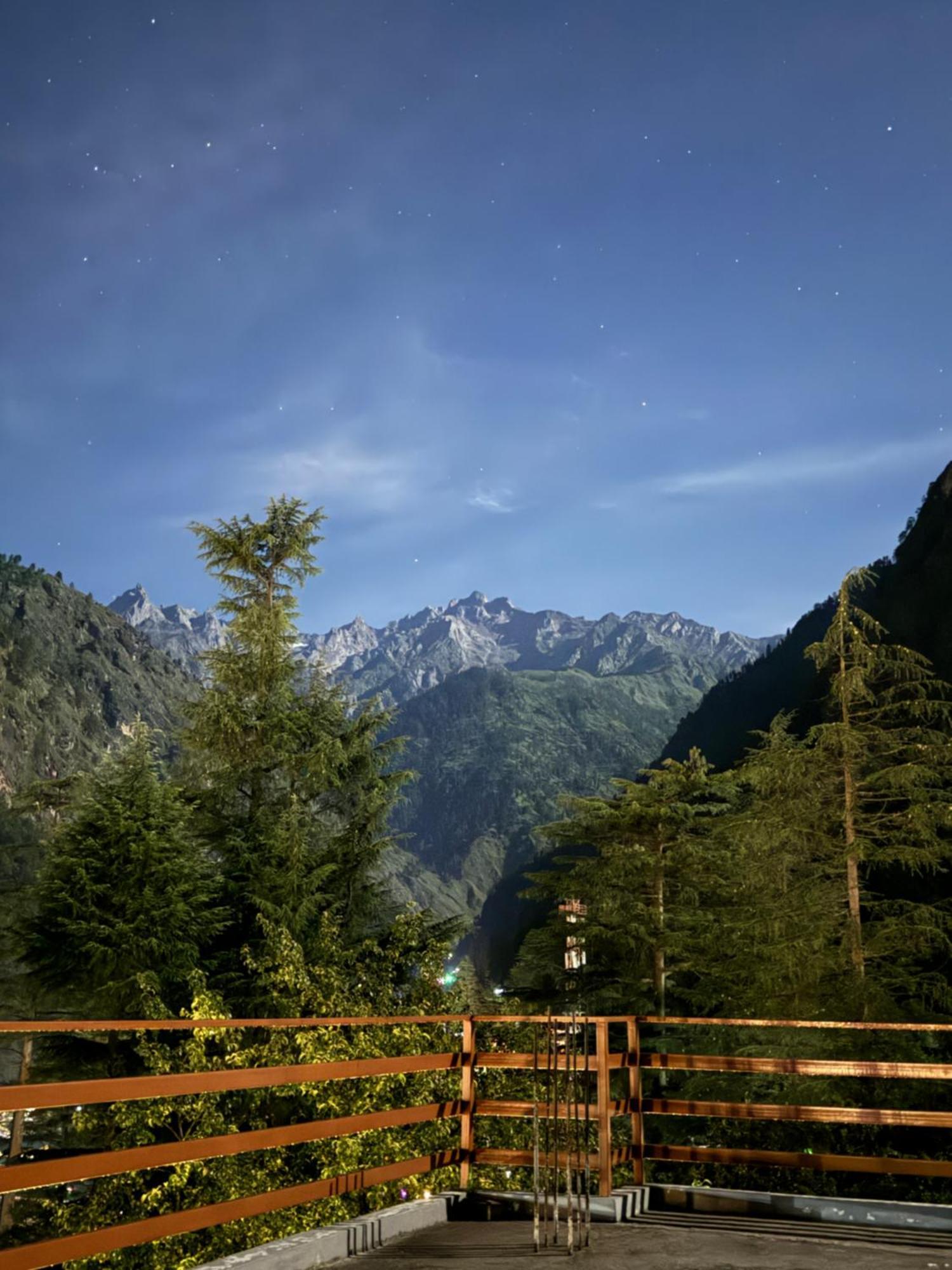 Delight Homestay Kasol Exteriör bild