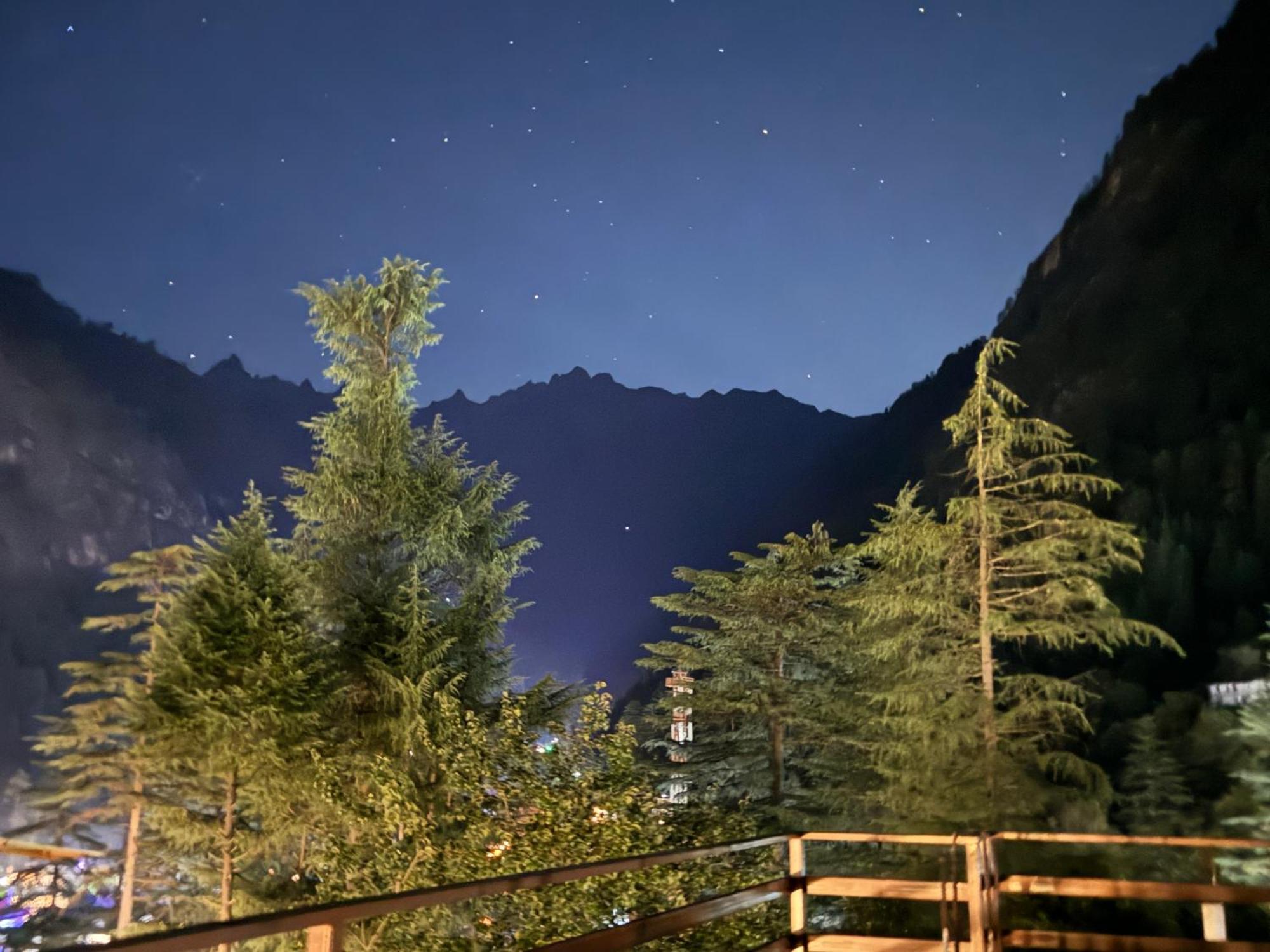 Delight Homestay Kasol Exteriör bild
