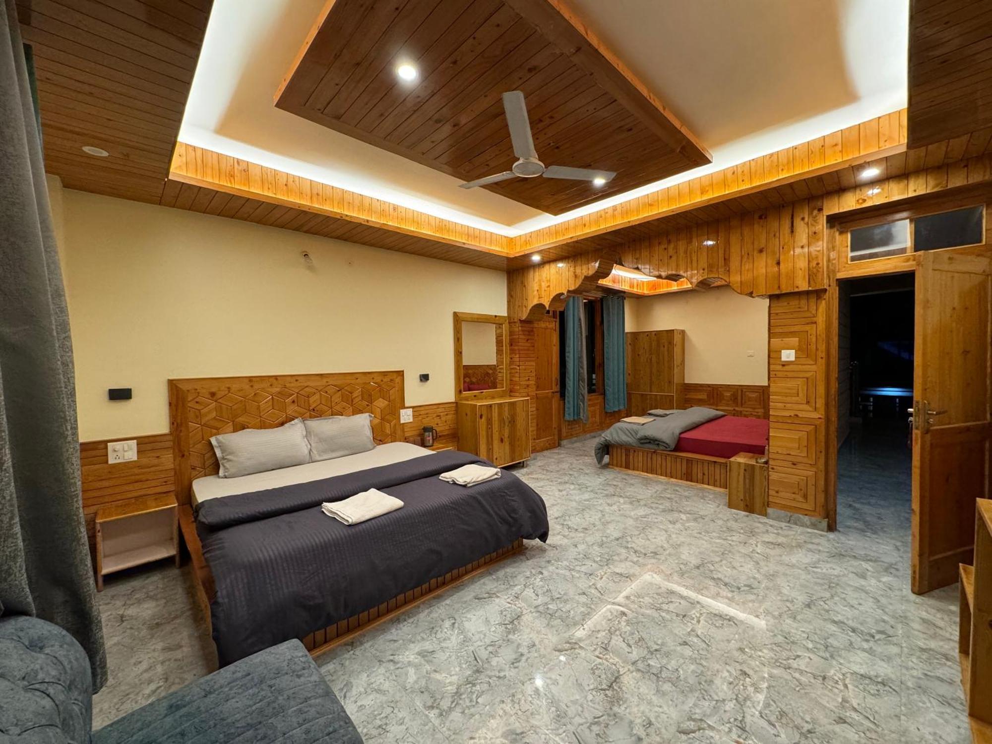 Delight Homestay Kasol Exteriör bild