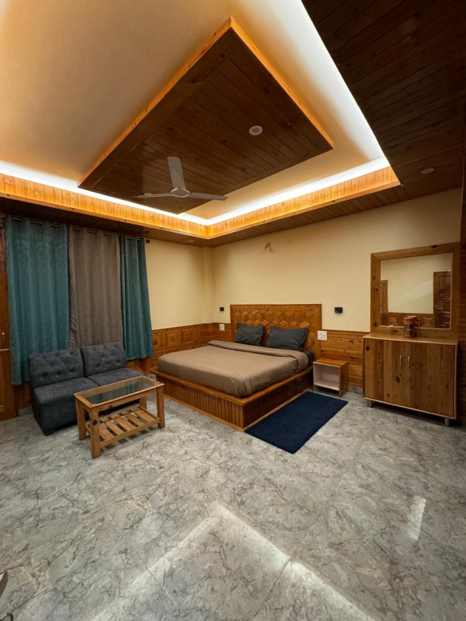 Delight Homestay Kasol Exteriör bild