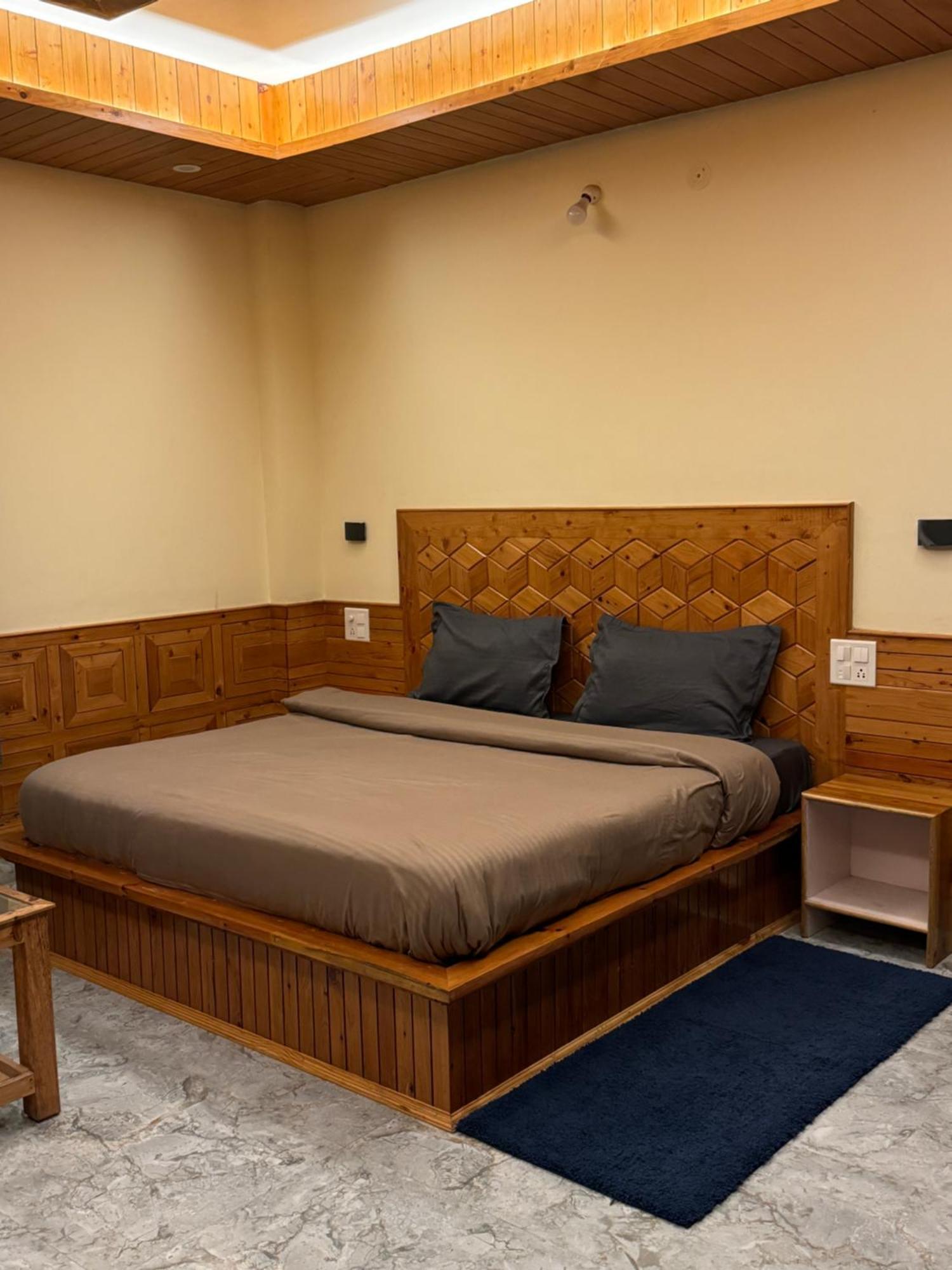 Delight Homestay Kasol Exteriör bild