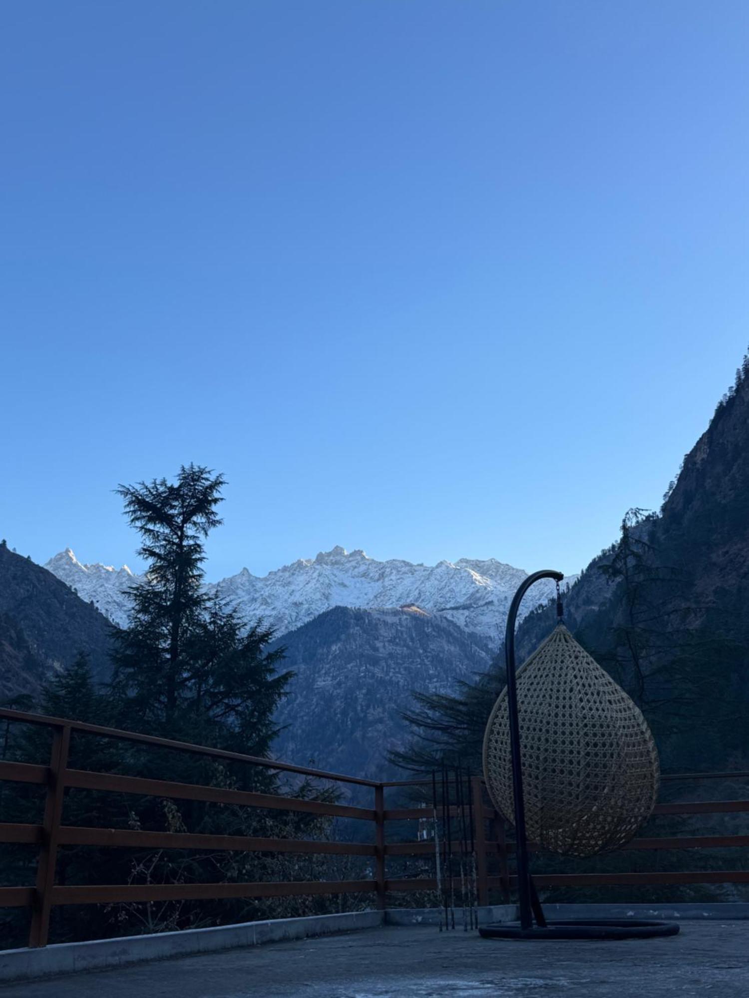 Delight Homestay Kasol Exteriör bild