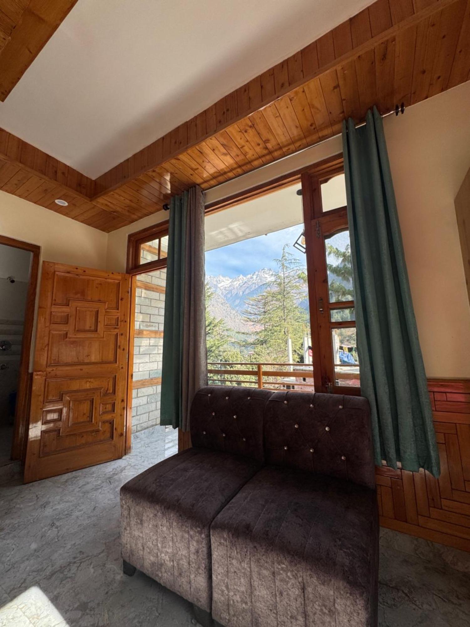 Delight Homestay Kasol Exteriör bild