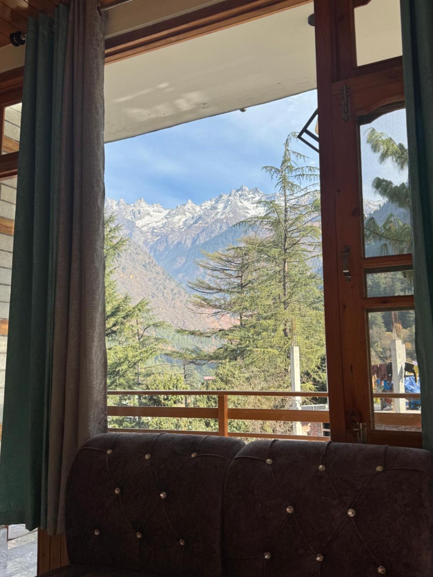 Delight Homestay Kasol Exteriör bild