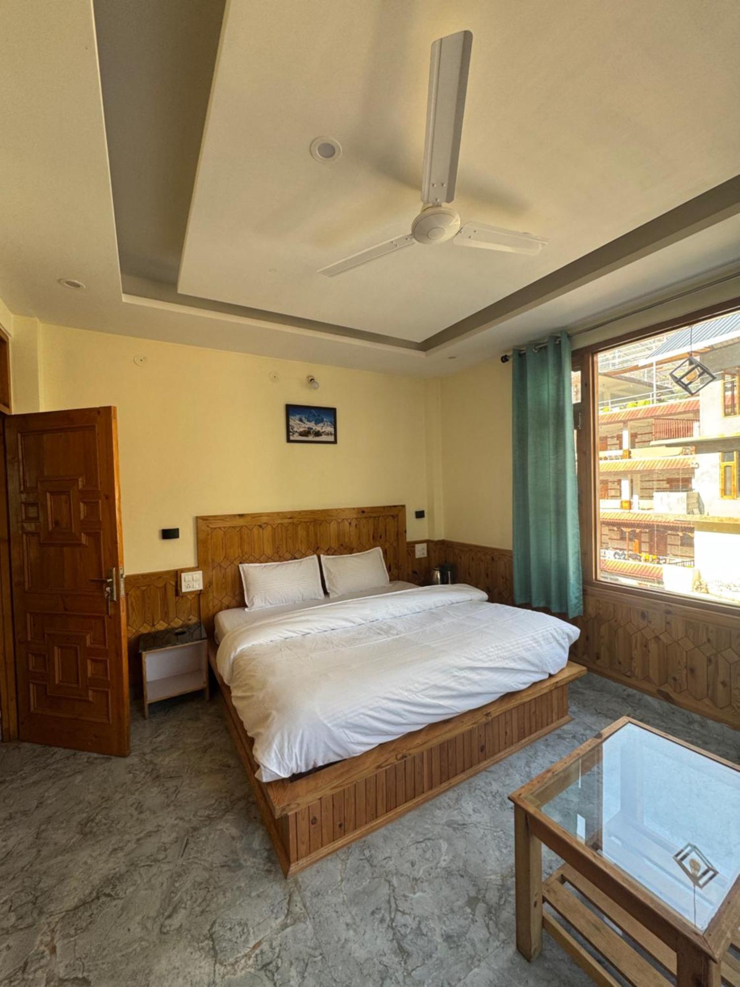 Delight Homestay Kasol Exteriör bild